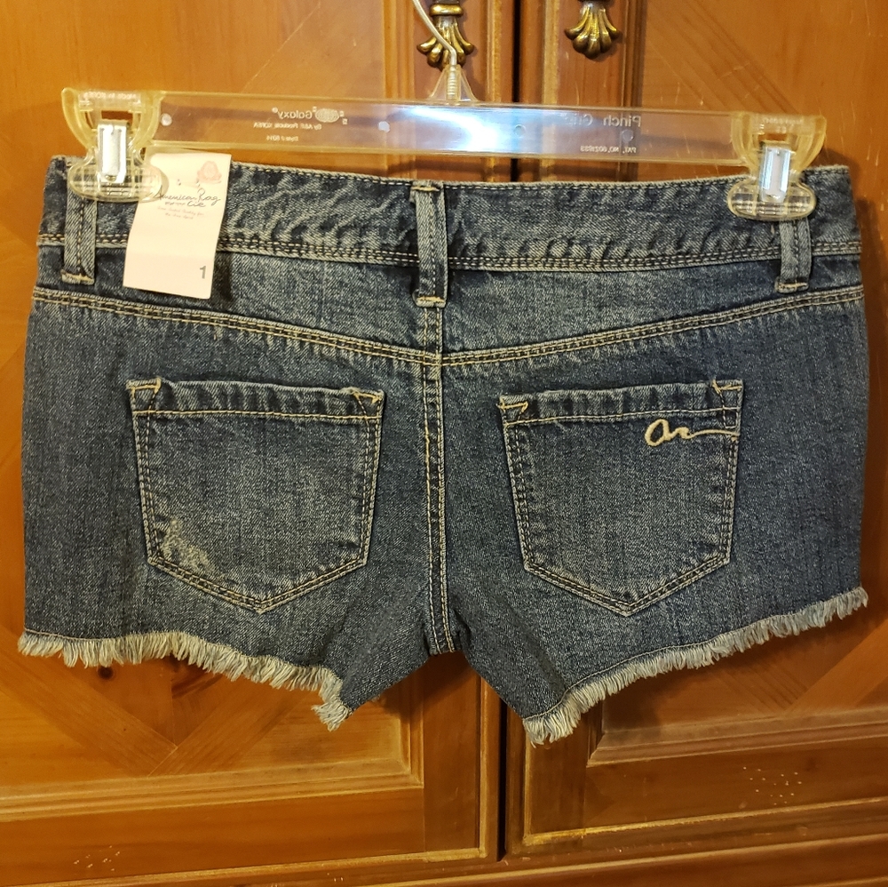 American Rag Low Rise Shorts Size 1 - Picture 2 of 10
